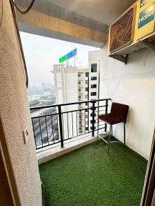 Apartment in Noida - Noida 68
