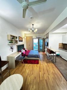 Apartment in Noida - Noida 68