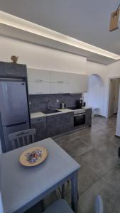 Barewakes Place 2 Modern Cycladic Apt and Seafront View South Paros