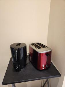 Ensuite Studio Flat Crawley-Gatwick