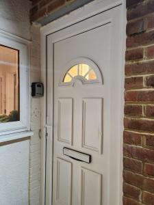 Ensuite Studio Flat Crawley-Gatwick