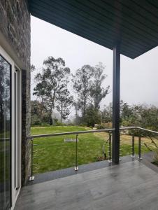 Sunny Woodlands Estate by Luxunlock Private Villas