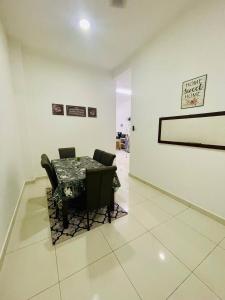 D Alamanda Islam Homestay