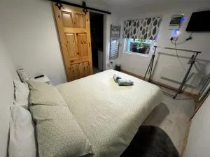 Stardust Getaway Tiny-Home E32AK40 - Callan