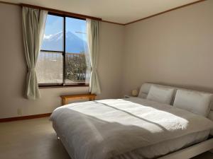 FujiAlpes 富士山を望む貸切宿 駅近 プロジェクター完備 最大13名