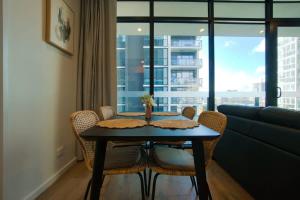Contemporary 3BR Paradise on Franklin Street