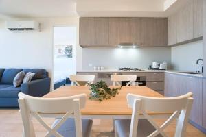 New and Modern 2BR Gem in Rundle Mall