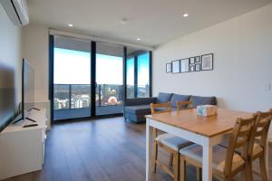 Urban Escape - 2BR Apt with amazing views of Rundle Mall