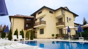 Семеен хотел БОНЖУР - Banya