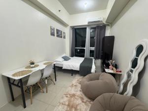 The Wild Roces Makati, The Beacon Residences