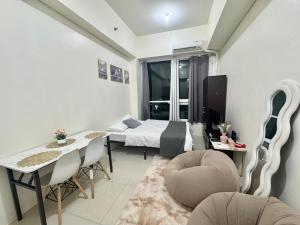 The Wild Roces Makati, The Beacon Residences