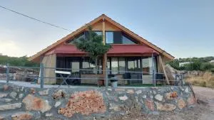 أكواخ وشقق كرم العنب عجلون krm alaenab huts - ‘Ibbīn