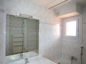 Appartement 3 pièces avec balcon, proche centre Châtel - FR-1-676-163