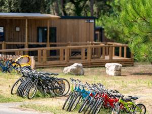 Campings Domaine Residentiel de Plein Air Monplaisir : photos des chambres