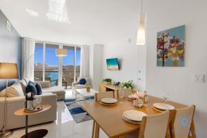 Spectacular Balcony View Retreat Resort Amenities