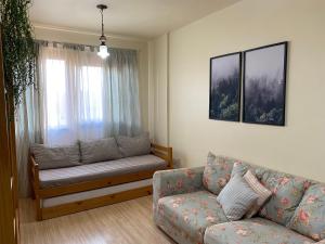 Fique a 2min da Igreja Canela