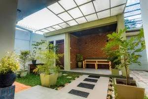 Minthara Holiday Home & Restaurant - Pore