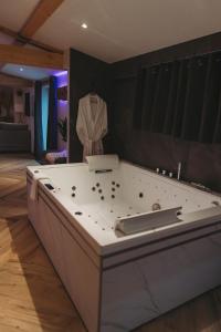 L Atelier by VIP