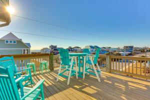 Chic Surf City Retreat w Pool < 1 Block to Beach!