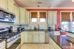 Chic Surf City Retreat w Pool < 1 Block to Beach!