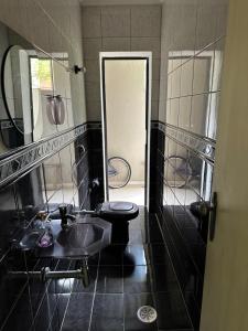 Casa de praia em condomínio com piscina