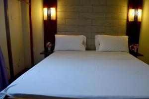 The New Big Tree Beach Resort