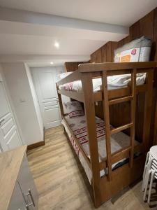 Appartements Aux pieds des pistes la Foux d allos : Appartement 3 Chambres