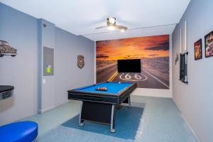 817JE CHAMPIONS GATE,CONDO + GAME ROOM