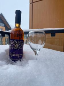 Delux apartment next to ice rink