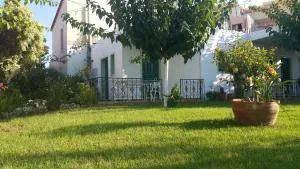 Ampeli Apartments - Mathés