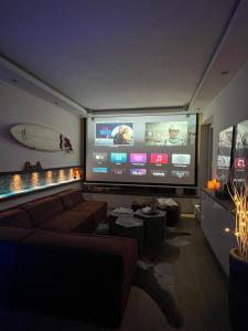 Private Loft with Rooftop & Jacuzzi in City Center