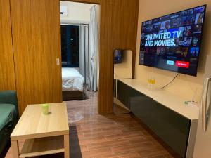 Destina at Air Residence Makati, MetroManila, Netflx