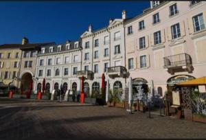 Appartements appartement 5min gare RER Disneyland Paris val d'Europe la vallee Village parking inclus : photos des chambres