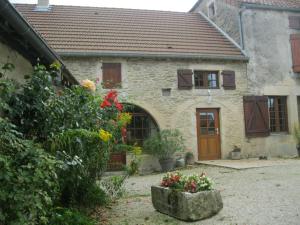 Sejours a la ferme Relais De La Vallee De L'ource : Suite 2 Chambres