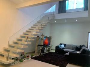 Casa Alto Padrão com Ótima Área de Lazer