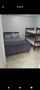 Quarto completo com banheiro privado