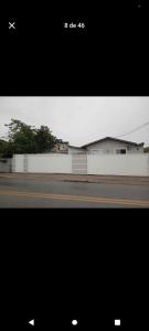 Quarto completo com banheiro privado