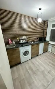 Посуточная квартира в центре города - Imeni Kirova