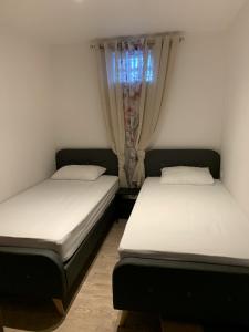 Semi-basement appartment