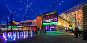 3-Bed House Near Lakeside Mall, Onsite Parking