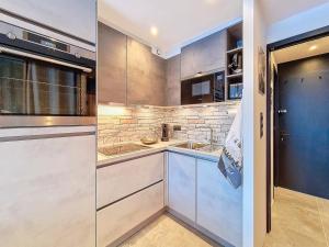 Studio moderne skis aux pieds avec balcon - FR-1-344-1019