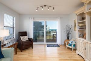 Brigadoon! Ocean and Sound Views, Pool, Private