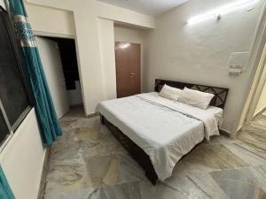 Home away from home - a lake view apartment