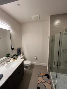 2BD Midtown ATL W-Balcony & Black Truck Option