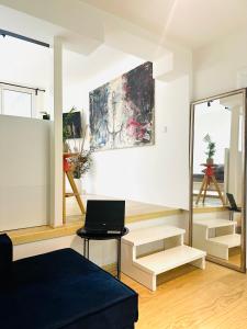 Art & Velvet