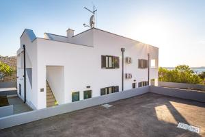 Apartment ILUX-1