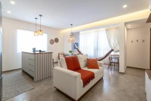 Apto a 350m Praia Cozinha completa Churrasqueira Ar Condicionado Wi-Fi e vaga privativa de garagem Reserve agora mesmo