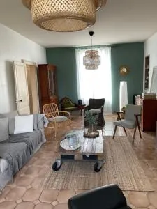 Maison chaleureuse avec grand jardin à 2h de Paris - Conflans-sur-Anille