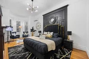 1 Min to Subway, King Bed Luxurious Airy Space Patio at "Vintage Luxe" - 埃奇沃特