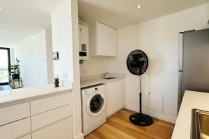 Maires Urbano 702- Depto Zona Guemes con cochera - Hola Sur